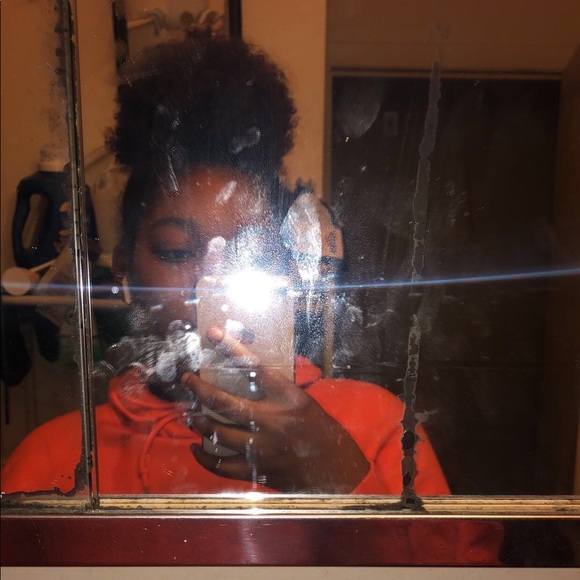 Meet your Posher, Cierra - Picture 1 of 1